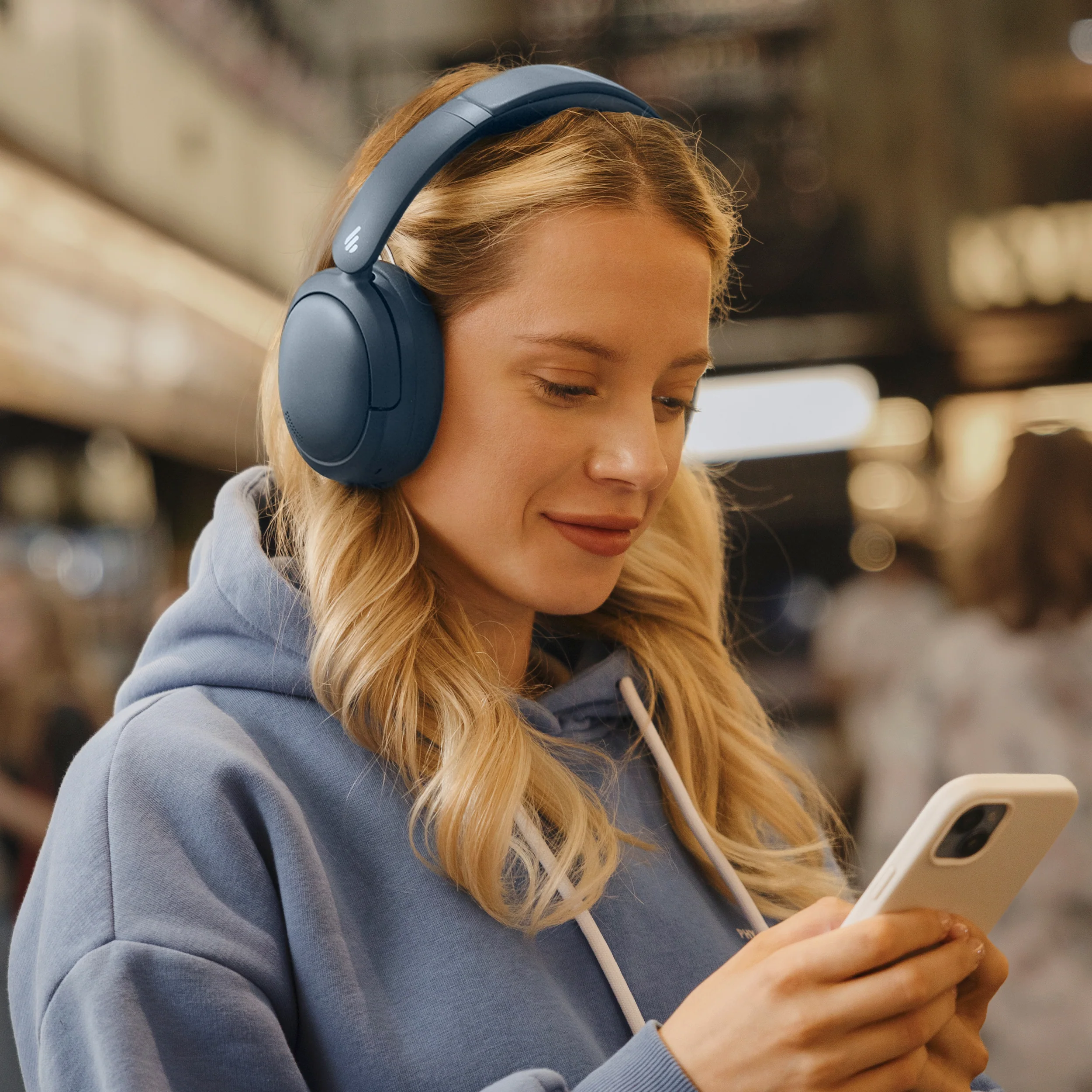 V80 Hybrid Active Noise Cancelling Headphones - Image 6